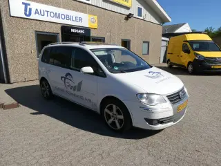 VW Touran 2,0 TDi 170 Highline DSG Van
