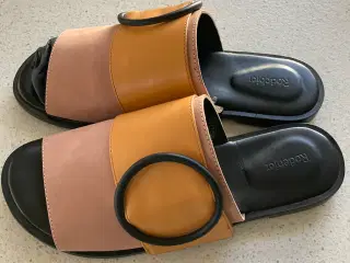 Sandaler fra “Rodebjer”