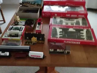 Fleischman togbane., med mange ekstra ting 