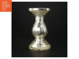 Glas lysestage med sølvfarvet finish (str. H. 19 cm)