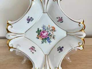 Vintage/antikke genstande af porcelæn sælges