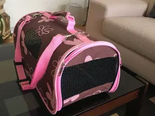 Ny taske til hund