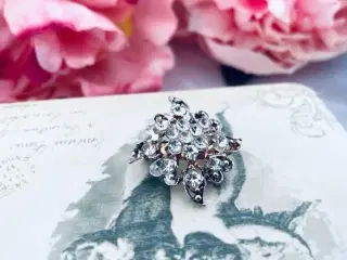Broche med Rhinsten evt. til et hobby projekt 
