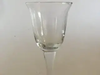 Holmegaard Hvid Klokke Rødvinsglas