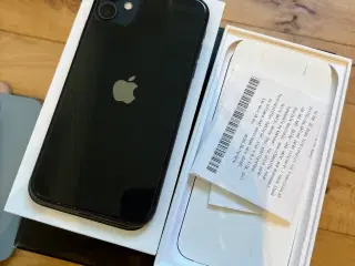 iPhone 11 64 GB m. covers