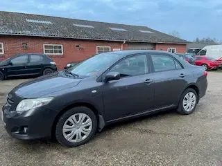 Toyota corolla 1,6 luna