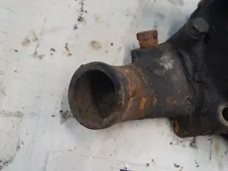 Ford 4000 Vandpumpe 87800115