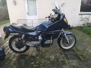 Driftsikker BMW K75 RT touring cykel