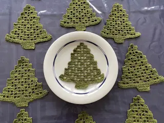 Hæklede mellemlægsservietter - jul