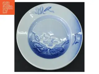 Blå og hvide porcelæns tallerkener fra B&G (str. Ø. 16 cm)