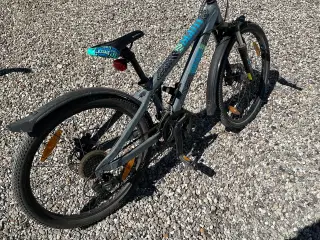 Brugt børne cykel, model Scott 24”