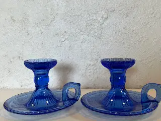 Kammerlysestager i blåt presset glas