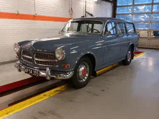 Volvo Amazon HGV 1964 i original flot stand