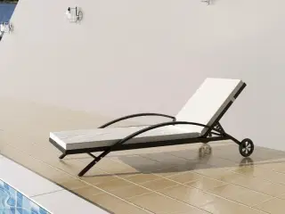 Liggestol med hynde & hjul polyrattan sort