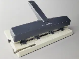 ⭐️· Kraftig LEITZ 4-Huls Hulmaskine - 5114 Akto