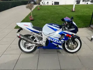 Suzuki GSX R 750