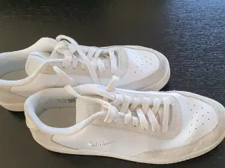 Nike Court Vintage Premium