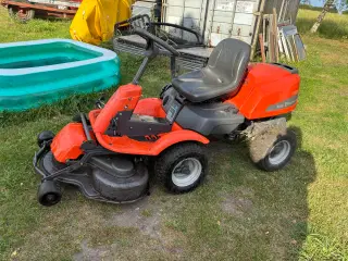 husqvaena havetraktor frontmonteret 