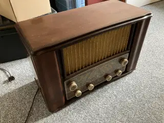 Radio, Monark