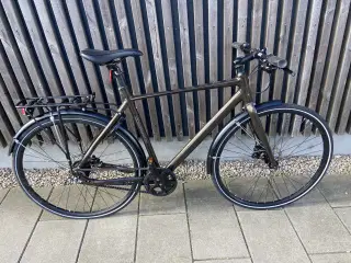 Companion C4, 56 cm 