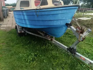 Motorbåd 