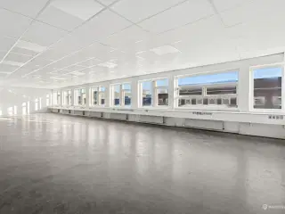 Kombineret kontor og lager til leje i Kastrup