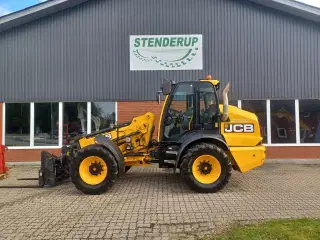 JCB 320