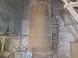 - - - Glasfibertank ca. 40 tons