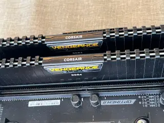 Ryzen 5 5600X + bundkort + 16gb ram
