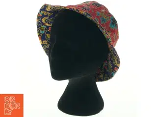 Broderet stofhat