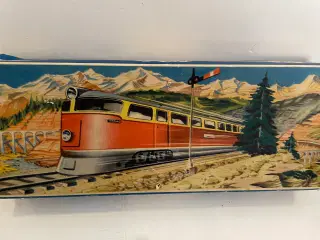 Gl. tysk bliklegetøj i org. æske