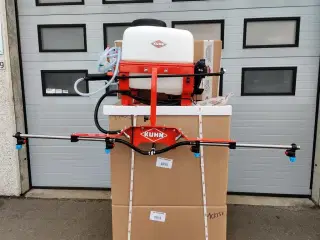 Kuhn Evolis Q50 med lanse og to meter bom