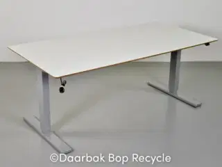 Scan office hæve-/sænkebord med hvid laminat, 160 cm.