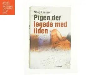 Pigen der legede med ilden af Stieg Larsson (bog)