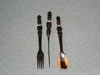 Træbestik. Kniv. Gaffel. Ske. Ibenholt