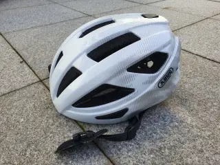 ABUS cykelhjelm 