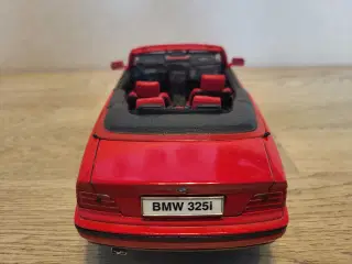 Modelbil, BMW 325i Cabriolet 1993.  Skala 1/18.