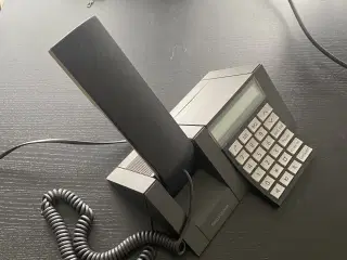 Bordtelefon fra B&O