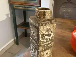 Royal Copenhagen baca fajance vase - Giv et bud.