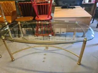 Sofabord og 2 sideborde i messing og glas.