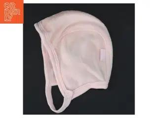 Baby hue i lyserød farve fra Fixoni (str. 56)