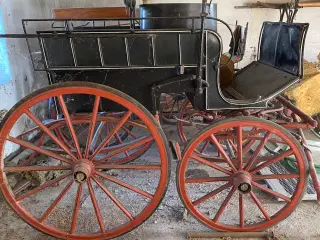Antik hestevogn 
