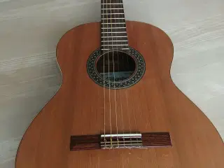 Alhambra Maestro 100 klassisk Guitar sælges.