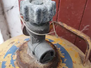 Gasflaske fyldt 11 kg  