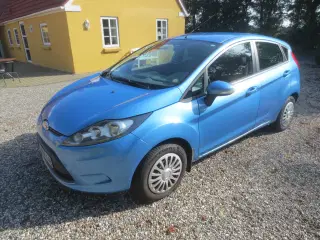 Ford Fiesta 1.6 TD År 2010. Synet Jan/25. 