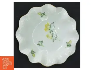 Porcelænsfad med blomstermønster fra B&G (str. Ø 15)