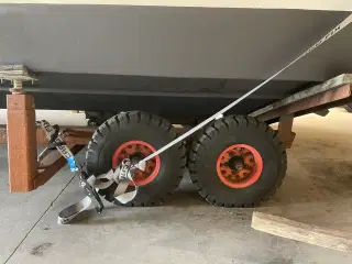 bådvogn står i Ebeltoft 