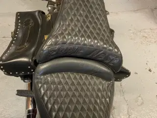 Suzuki Intruder 700