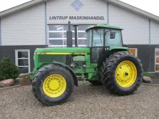 John Deere 4755 En rigtig kraftkarl med den store 7,6L motor