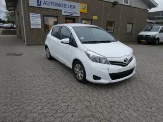 Toyota Yaris 1,4 D-4D T2 Van